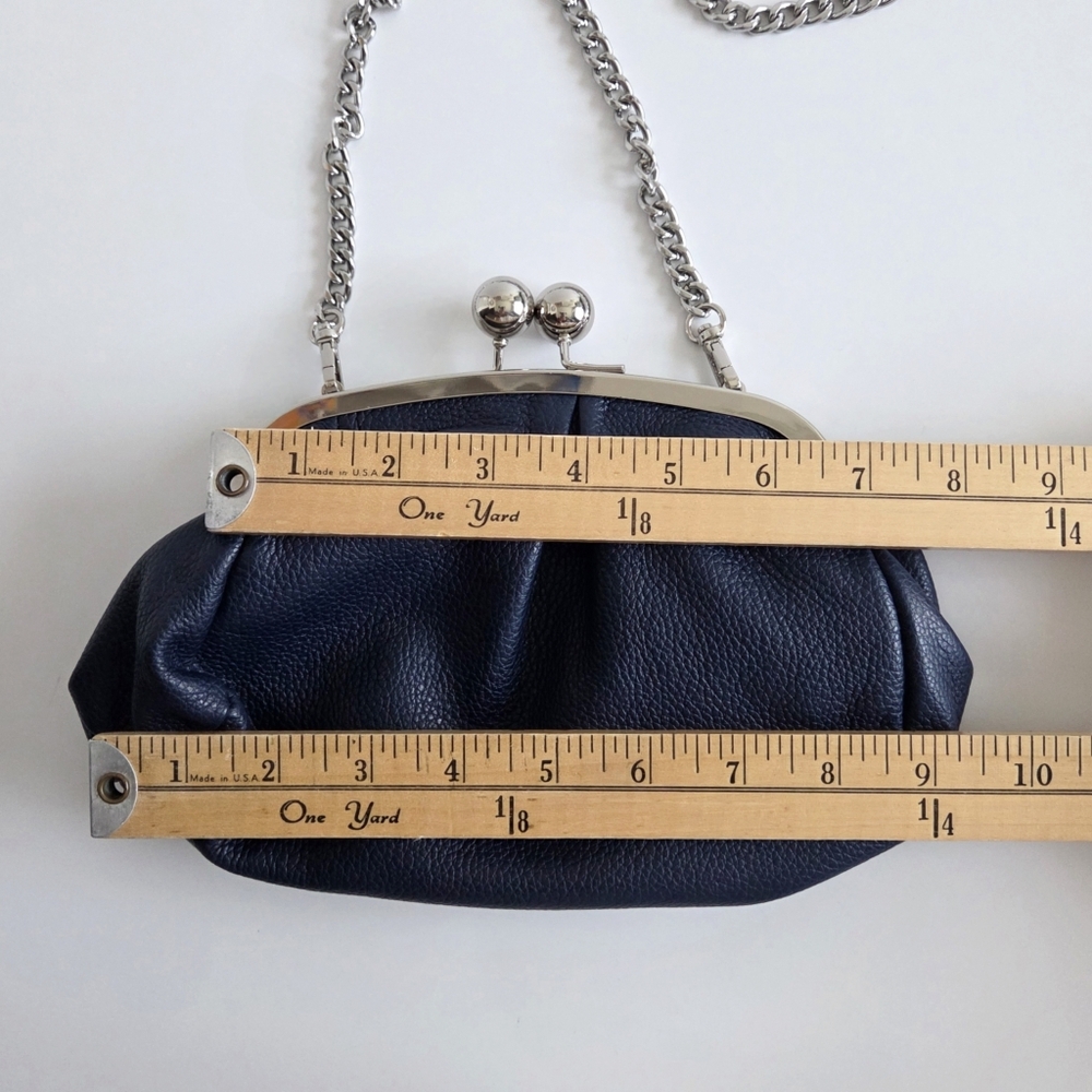 Italian Leather Navy Kisslock Clutch With Removable Silver Crossbody Chain, New - Picture 13 of 16